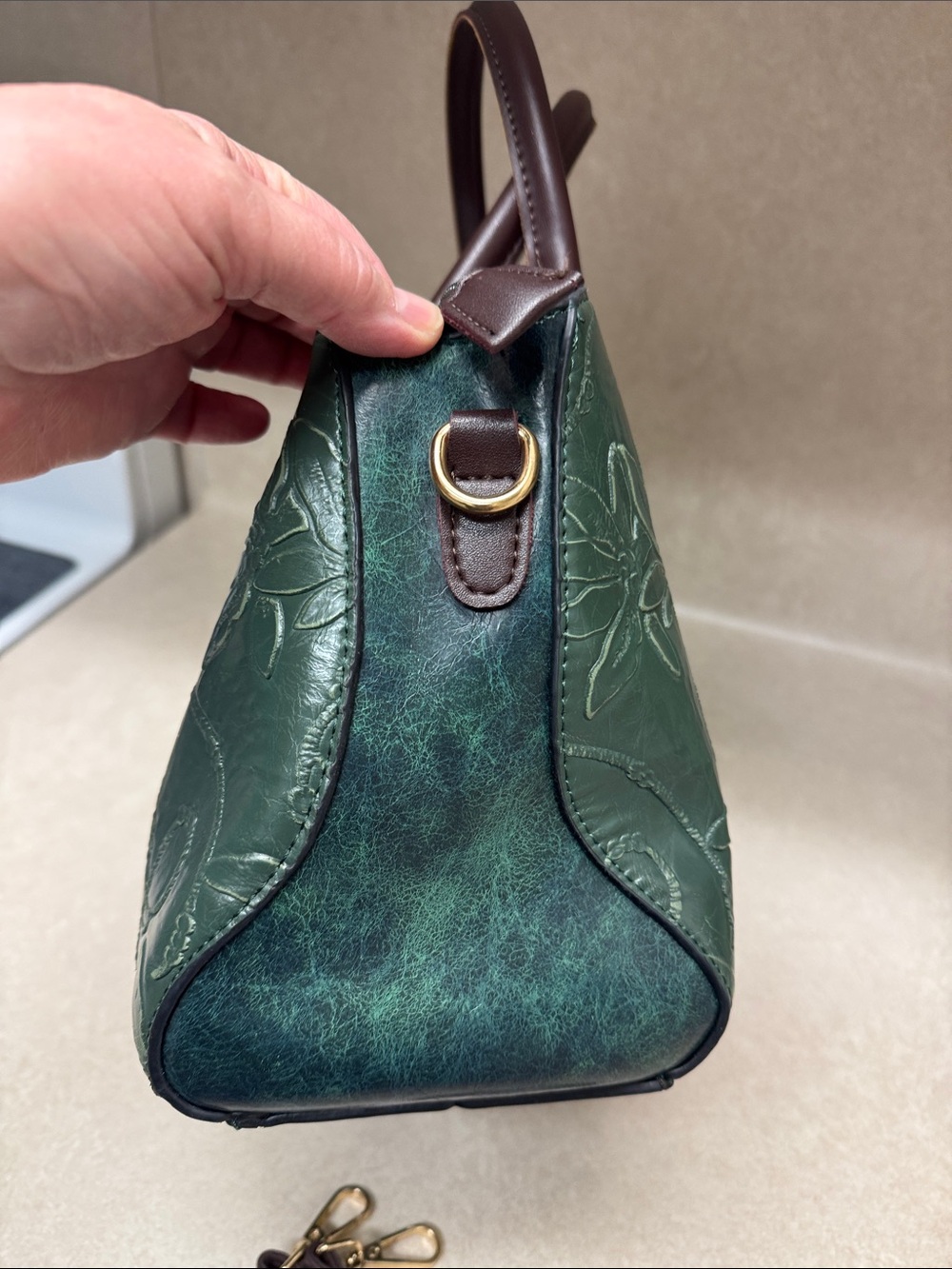 Green purse with flower print - Picture 3 of 5